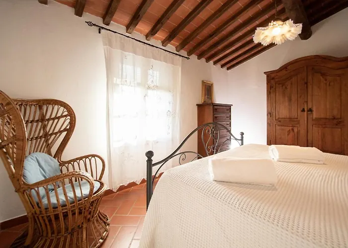 Casetta Di Butia, Glicine Borgo a Mozzano